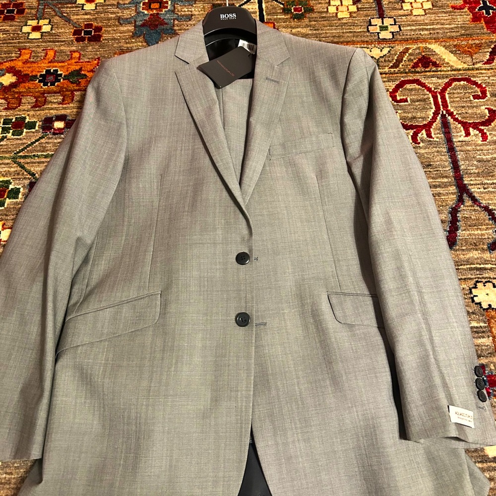 Aquascutum Ltd. Suit set